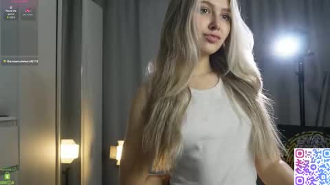 Snapshot of amanda_sayhey chatting on November 7, 7:47 pm online show from November 7, 7:47 pm