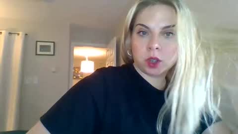 Amanda online show from October 18, 6:41 pm