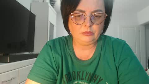 Snapshot of amandamuller1982 chatting on June 13, 9:18 am Anda online show from June 13, 9:18 am