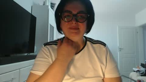 Snapshot of amandamuller1982 chatting on July 2, 11:27 am Anda online show from July 2, 11:27 am