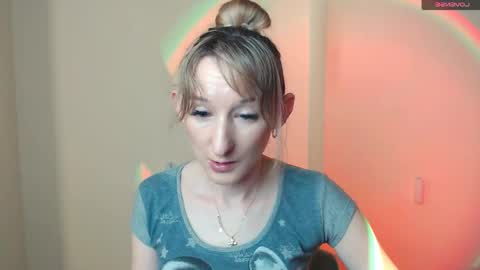 Amanda online show from May 22, 7:04 am