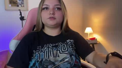 Amandha online show from April 12, 2:33 pm