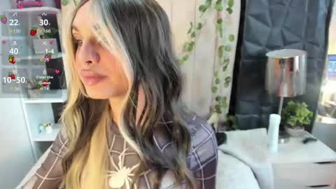 amapola_hs online show from April 22, 10:11 pm