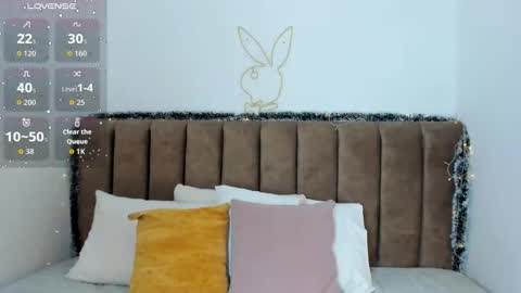 amara18_ online show from December 21, 2:30 am