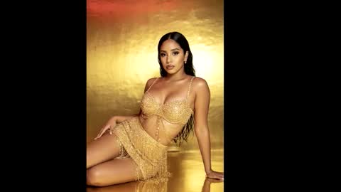 Amara Lux online show from December 3, 11:25 pm