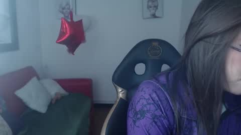 Snapshot of amara_sexy_ chatting on February 19, 7:54 pm amara_sexy_ online show from February 19, 7:54 pm