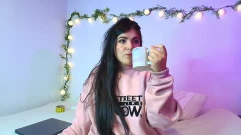 Amara Vega  online show from April 19, 2:44 am