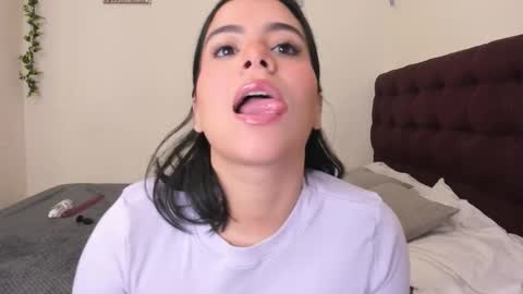 Amaraa 01 online show from December 16, 3:33 am