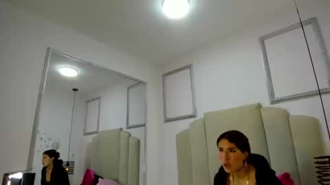 Snapshot of amaraa_collins chatting on September 19, 2:07 pm amara online show from September 19, 2:07 pm