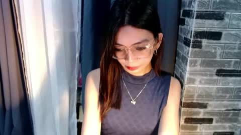 BELLA online show from March 12, 5:08 pm