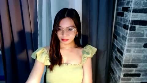 BELLA online show from March 25, 8:37 pm