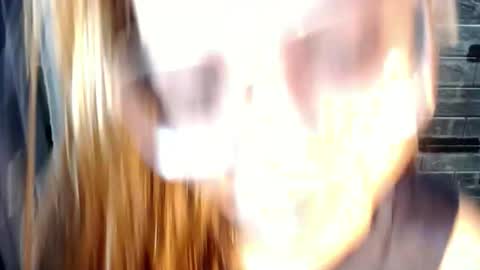 BELLA online show from April 13, 11:59 am