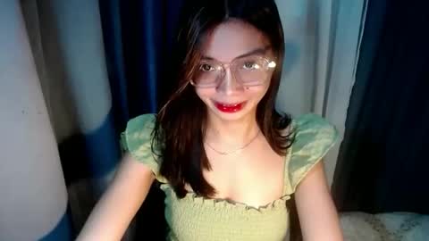 Snapshot of amarabellax chatting on April 28, 8:08 am BELLA online show from April 28, 8:08 am