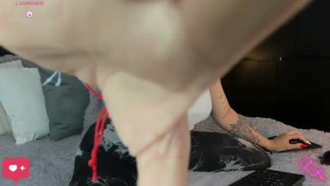 Snapshot of amarae chatting on January 11, 12:59 am Amara online show from January 11, 12:59 am