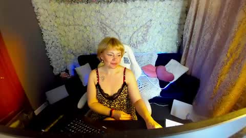 Sofia online show from April 14, 7:20 pm