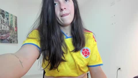 Snapshot of amaranta69_cam chatting on May 16, 10:36 am AMARANTA online show from May 16, 10:36 am