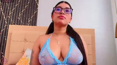 Snapshot of amaranta_blake chatting on July 19, 7:06 pm AMARANTA online show from July 19, 7:06 pm