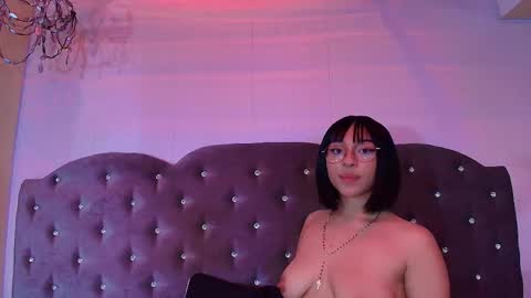 Snapshot of amarantha_rosse chatting on April 18, 7:07 pm Amarantha online show from April 18, 7:07 pm