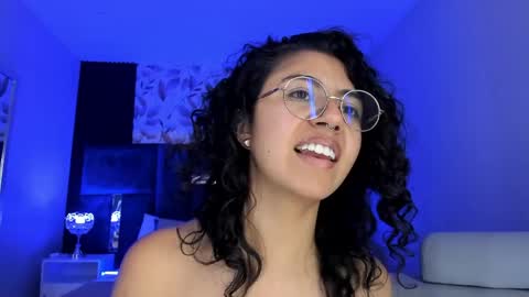 Snapshot of amarettho chatting on April 19, 6:10 pm Emily online show from April 19, 6:10 pm