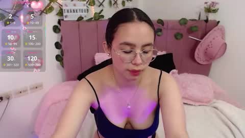 Criss online show from December 1, 1:43 am