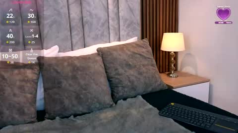 Snapshot of amatista__smith chatting on April 19, 2:16 pm AMATISTA online show from April 19, 2:16 pm