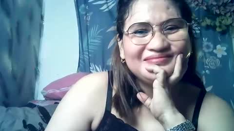 amazing angel online show from April 14, 9:48 am