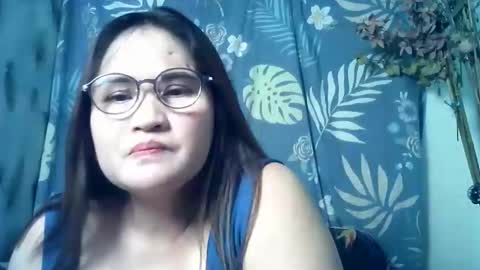 Snapshot of amazing_angel22 chatting on May 28, 7:38 am amazing angel online show from May 28, 7:38 am