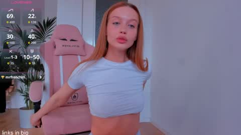 Snapshot of amazing_roxana chatting on June 1, 5:47 pm Roxy online show from June 1, 5:47 pm