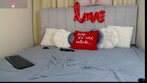 Amazon online show from February 15, 1:41 pm