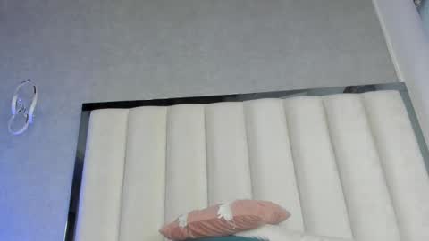 Ambar online show from February 3, 7:30 pm