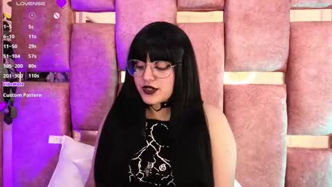   online show from October 25, 7:08 pm