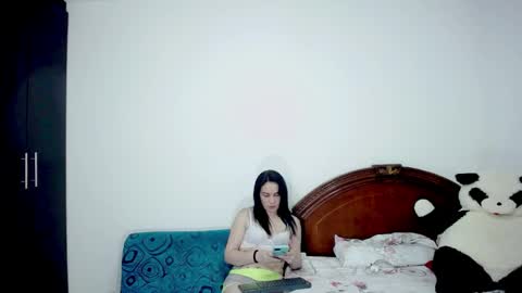 Snapshot of ambar_jacksonn chatting on May 11, 4:04 pm Ambar Jackson online show from May 11, 4:04 pm