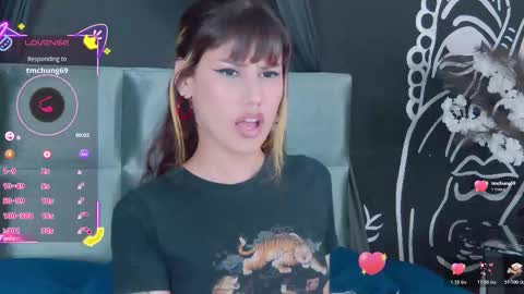 Snapshot of ambardupont chatting on February 7, 9:40 pm Ambar online show from February 7, 9:40 pm