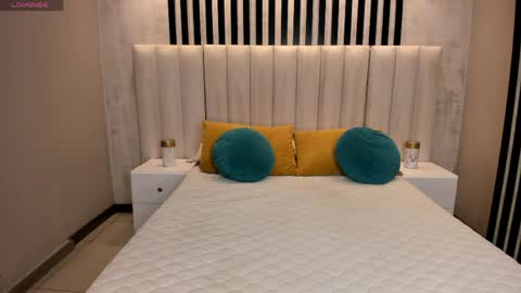 Ambar  online show from April 3, 11:41 am