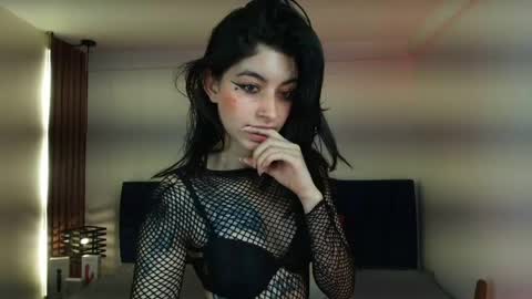 Snapshot of ambarlee_ chatting on June 6, 12:10 pm AMBAR LEE online show from June 6, 12:10 pm