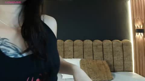 Snapshot of ambarlee_ chatting on June 14, 12:07 pm AMBAR LEE online show from June 14, 12:07 pm