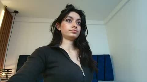 Snapshot of ambarlee_ chatting on June 23, 12:03 pm AMBAR LEE online show from June 23, 12:03 pm