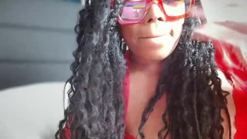 Snapshot of ambarose88 chatting on May 16, 6:32 am Amoya online show from May 16, 6:32 am