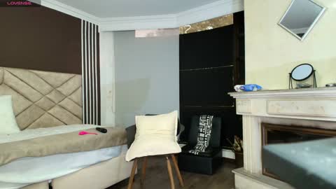 Ambar Ross online show from January 7, 10:19 pm