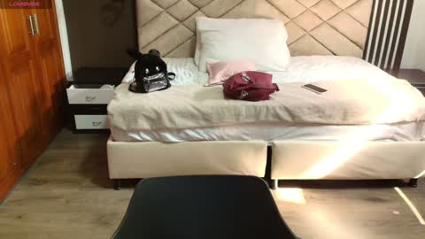 Ambar Ross online show from January 13, 7:42 pm