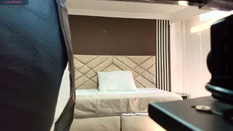 Ambar Ross online show from January 18, 7:04 pm