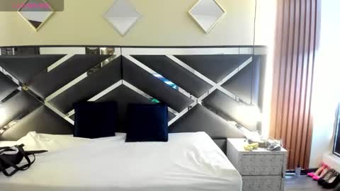 Ambar Ross online show from March 22, 12:19 pm