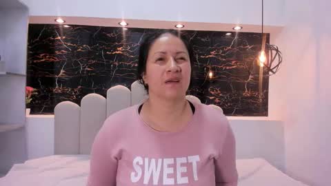   online show from January 8, 9:39 pm