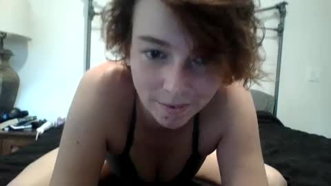 Snapshot of amber420kitty chatting on October 8, 12:41 am amber420kitty online show from October 8, 12:41 am