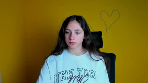 Snapshot of amber__r chatting on May 10, 10:53 am Amber online show from May 10, 10:53 am