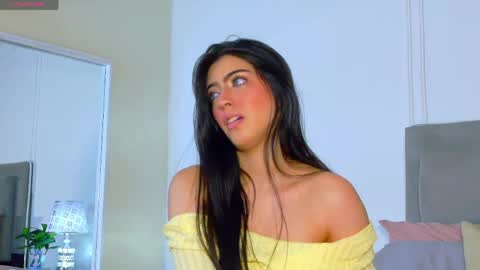 amber_bull online show from April 17, 10:51 am