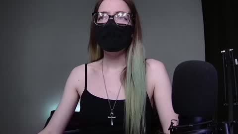 Snapshot of amber_candyfloss chatting on December 18, 2:53 am Amber non-nude model online show from December 18, 2:53 am