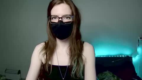 Snapshot of amber_candyfloss chatting on January 12, 1:00 am Amber non-nude model online show from January 12, 1:00 am