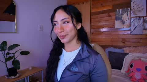Snapshot of amber_curly chatting on April 28, 7:08 pm amber_curly online show from April 28, 7:08 pm