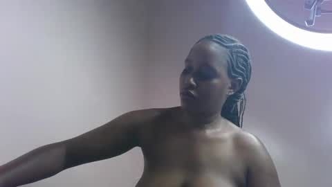 Snapshot of amber_cutie2 chatting on May 14, 11:06 am amber_cutie2 online show from May 14, 11:06 am